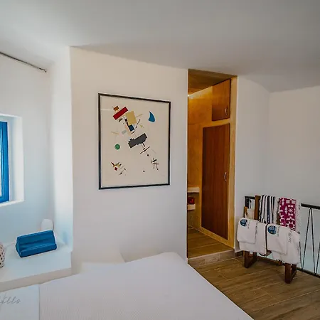 Zen Blue Mills - Luxury In Kea Island Villa